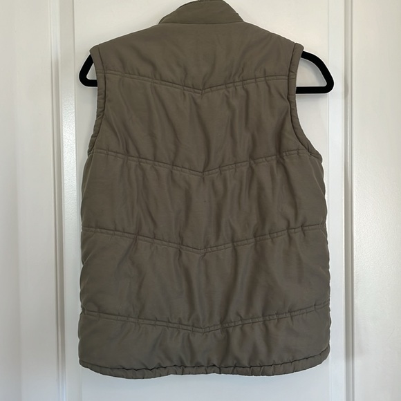 Unbranded boys reversible fall/winter vest (please see measurements) - Picture 5 of 9